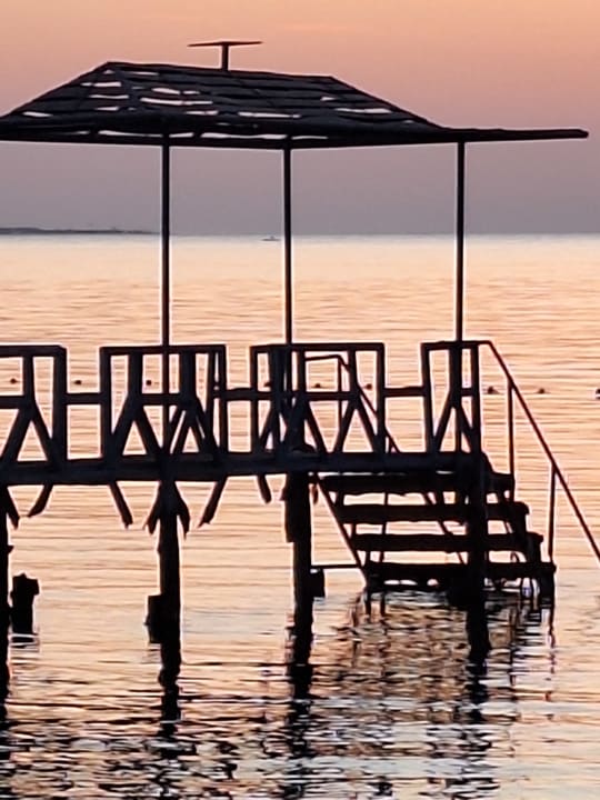 Strand Menaville Safaga