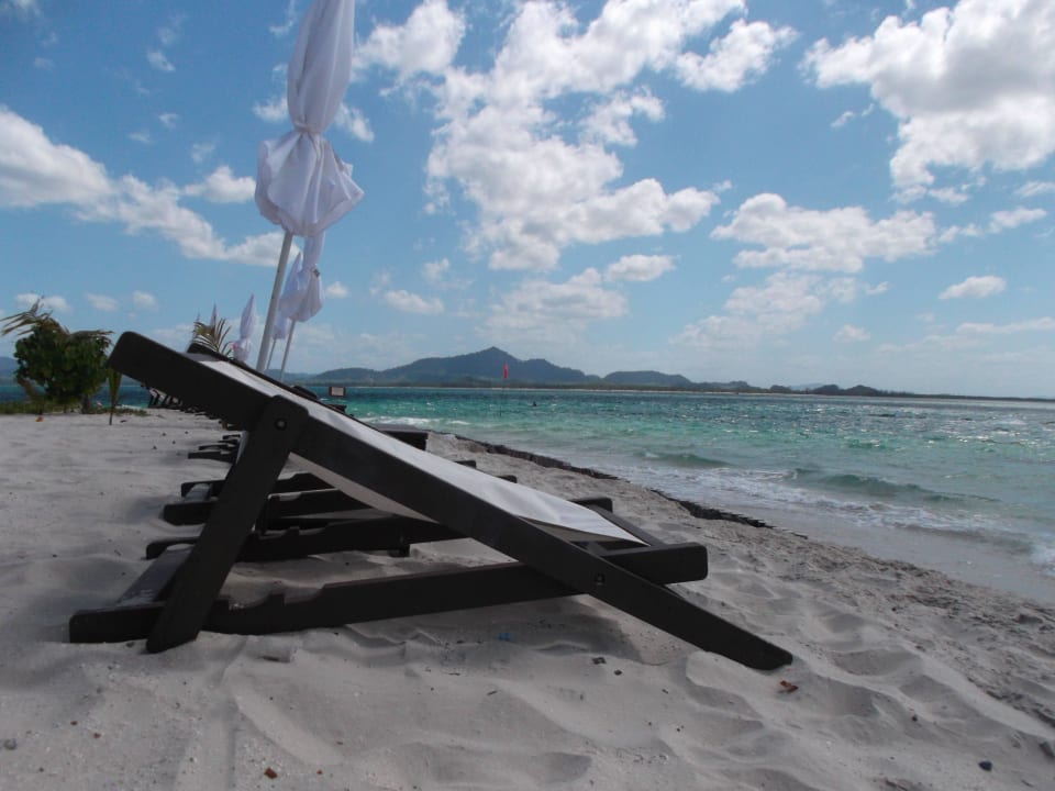 Liegen am Strand Koh Mook Sivalai Beach Resort