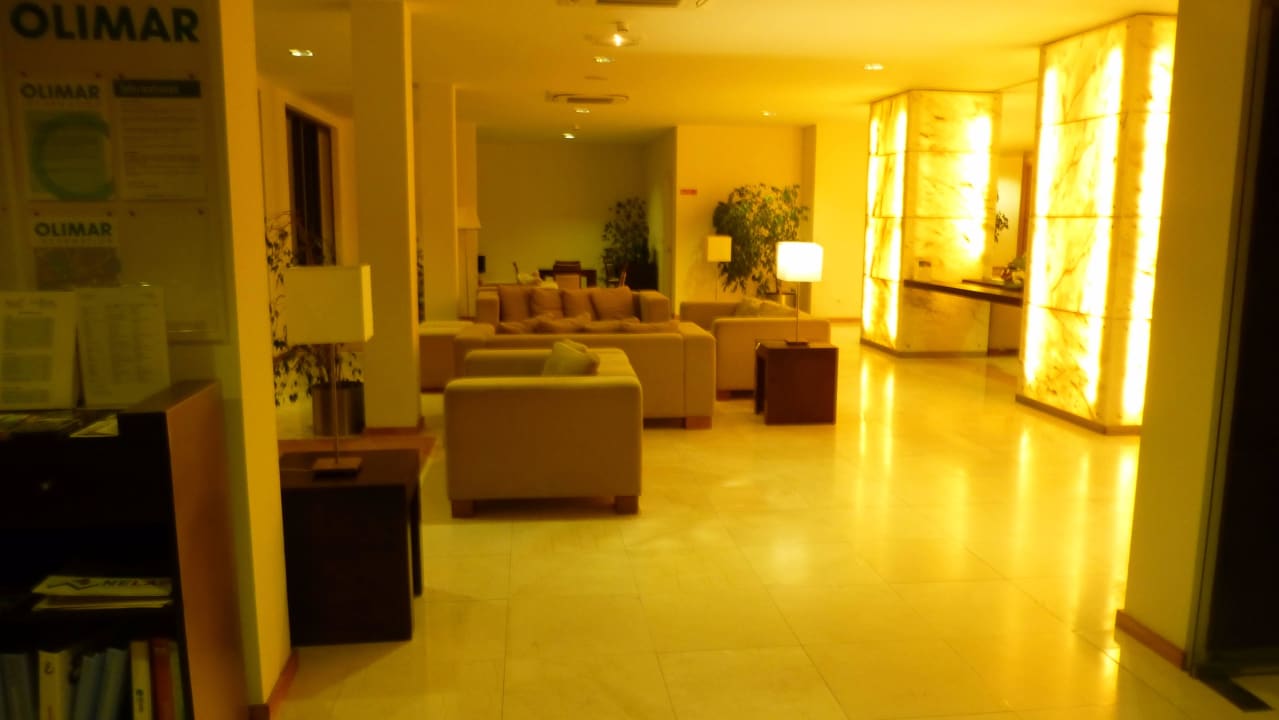 Lobby Caloura Hotel Resort