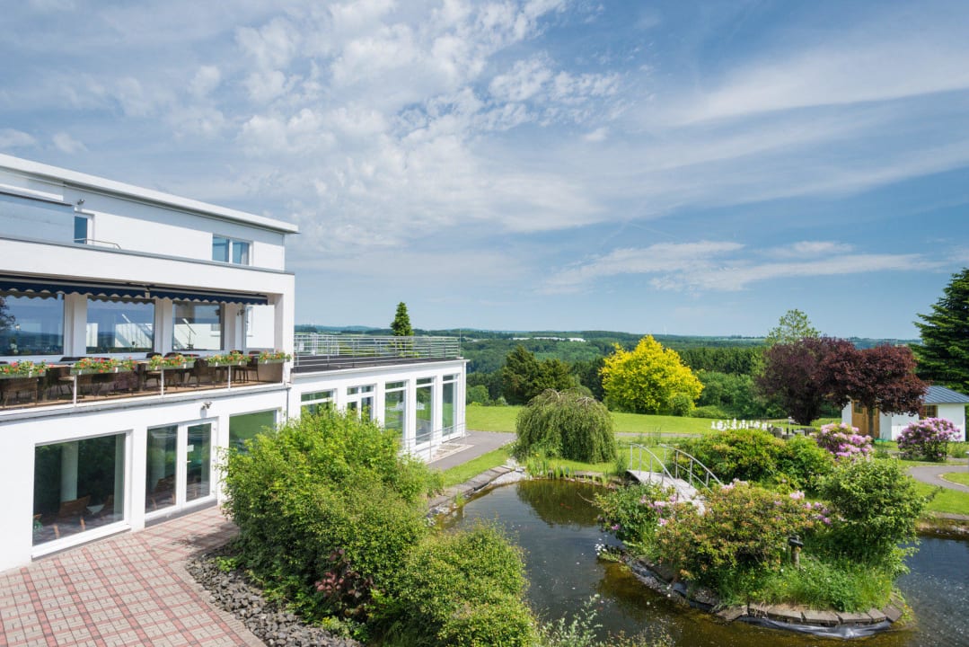 Garten mit Aussicht Wildpark Hotel