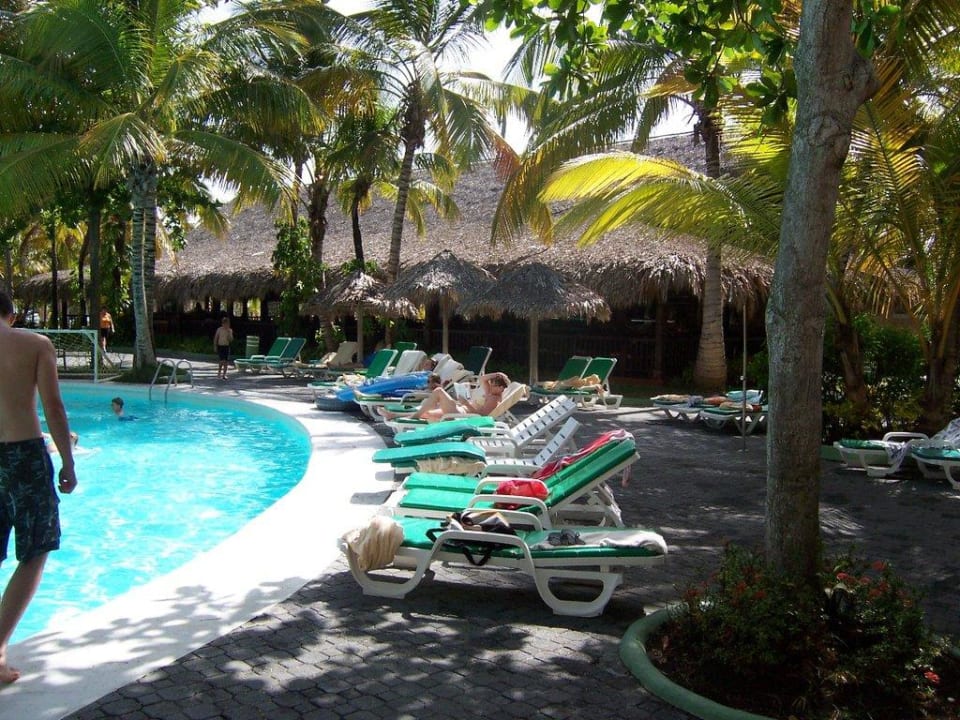Poolbereich Playabachata Hotel