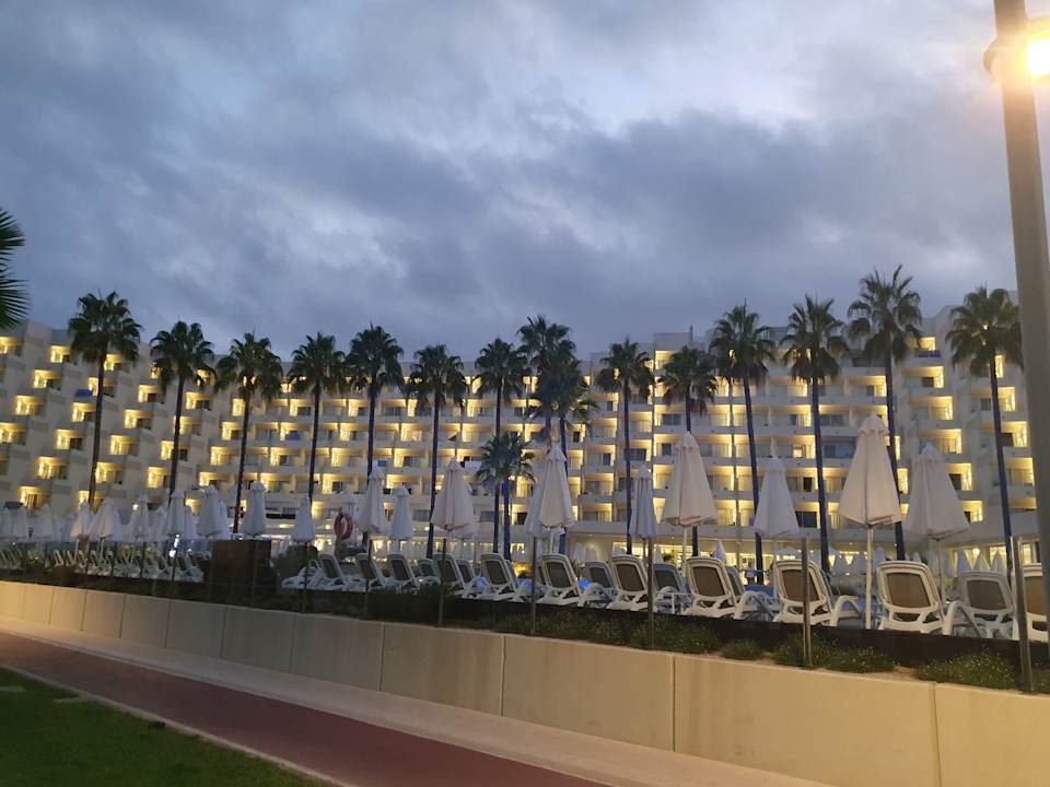 Außenansicht Hipotels Mediterraneo