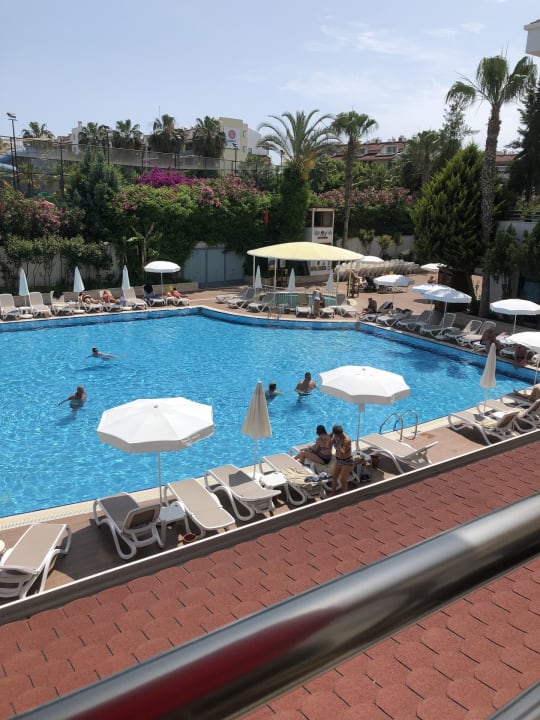 Pool Side Aquamarin Resort & Spa