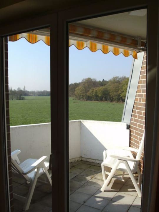 Balkon und Blick ins Grüne Upstalsboom Varel-Dangast