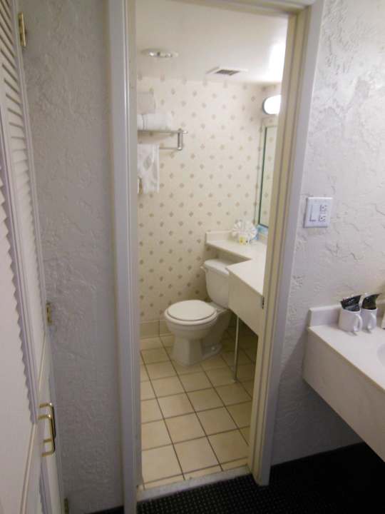 Bad Hotel Riverpark Inn