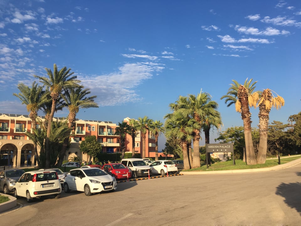 Außenansicht Kresten Palace Hotel