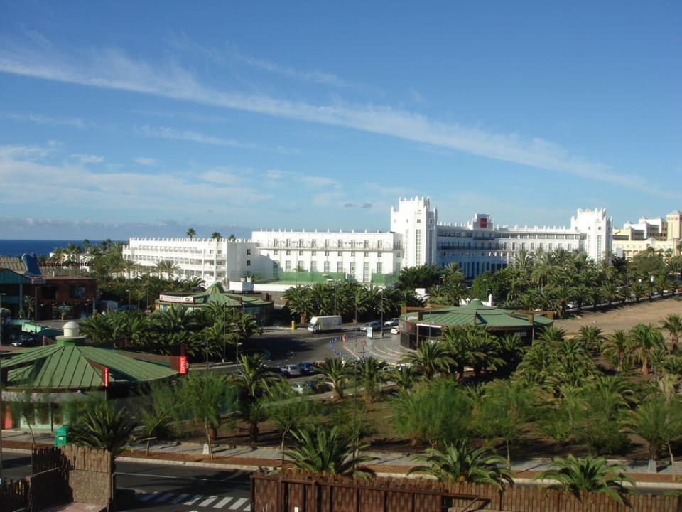 Blick auf das RIU Palace Meloneras Lopesan Baobab Resort