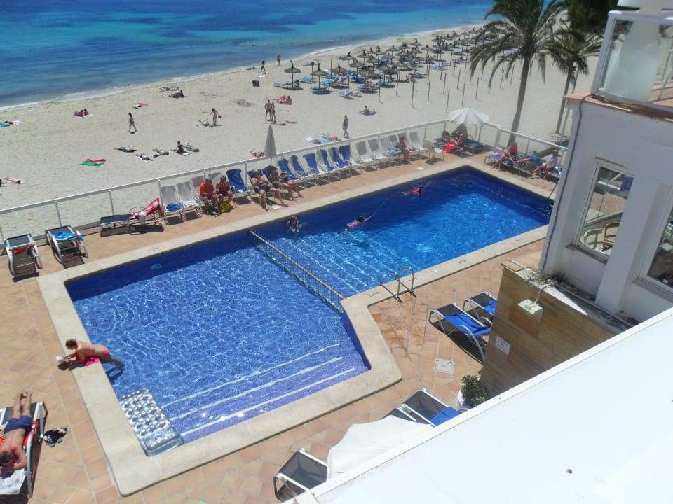 Pool Area Flamboyan Caribe Hotel & Spa