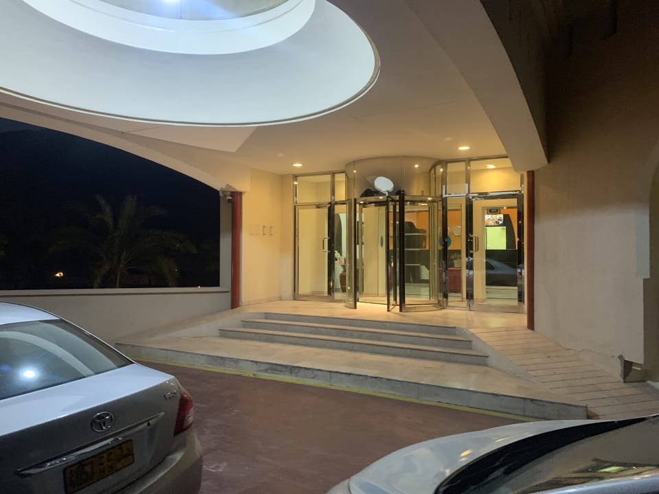 Lobby Golden Tulip Resort Dibba