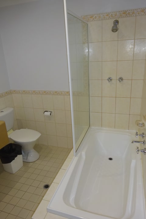Zimmer Aarons All Suites Hotel