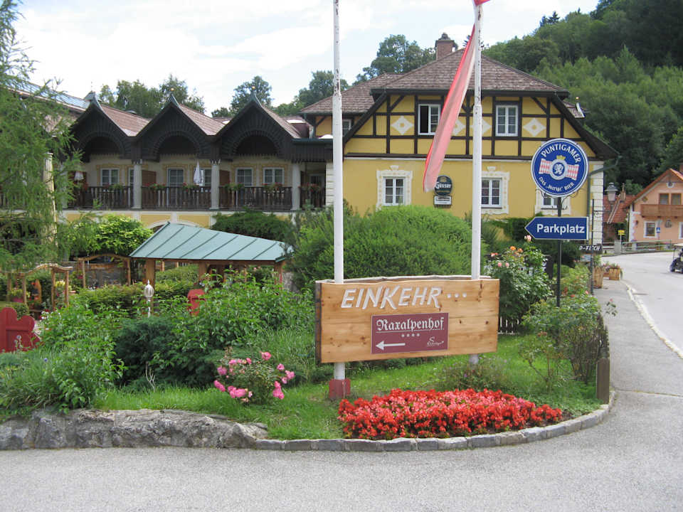 Außenansicht Wellness-Seminarhotel Raxalpenhof
