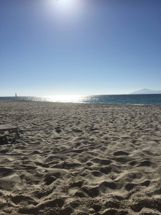 Viel Platz wenig Menschen Neptune Luxury Resort