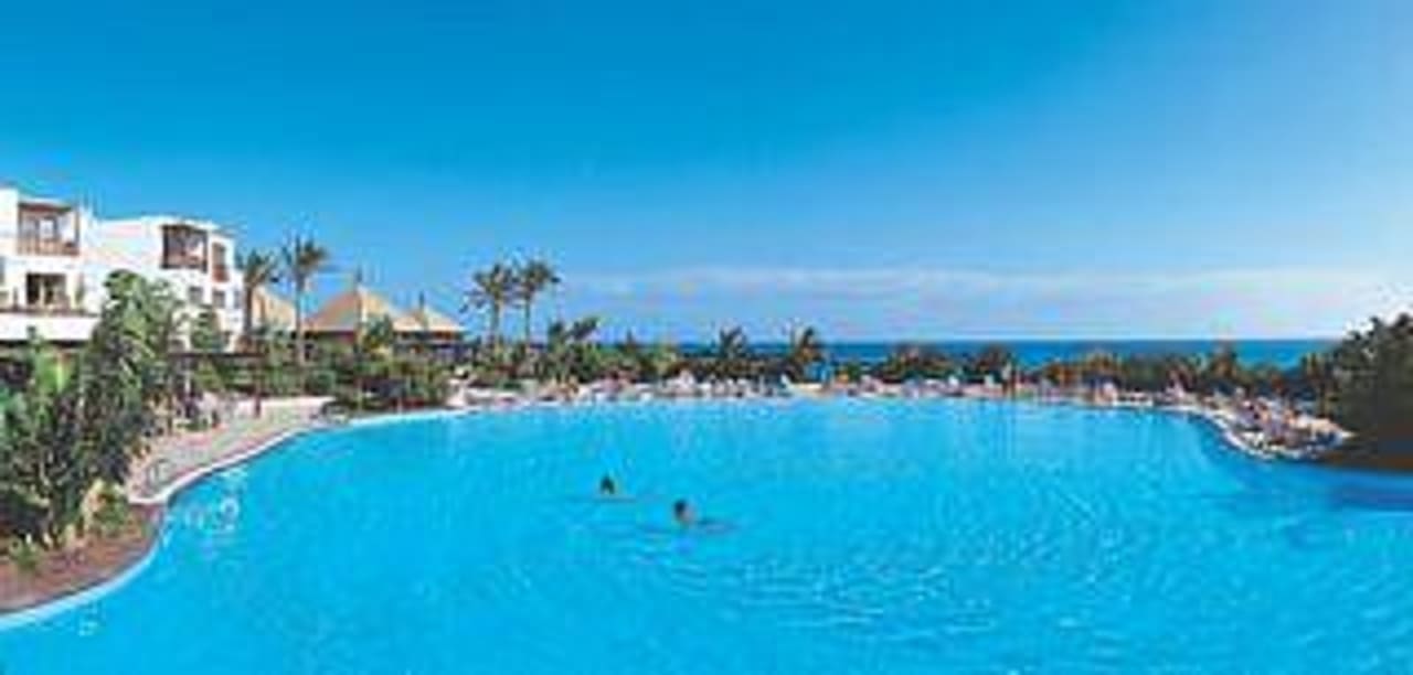 Schöne Poollandschaft des Fuerteventura Princess Fuerteventura Princess