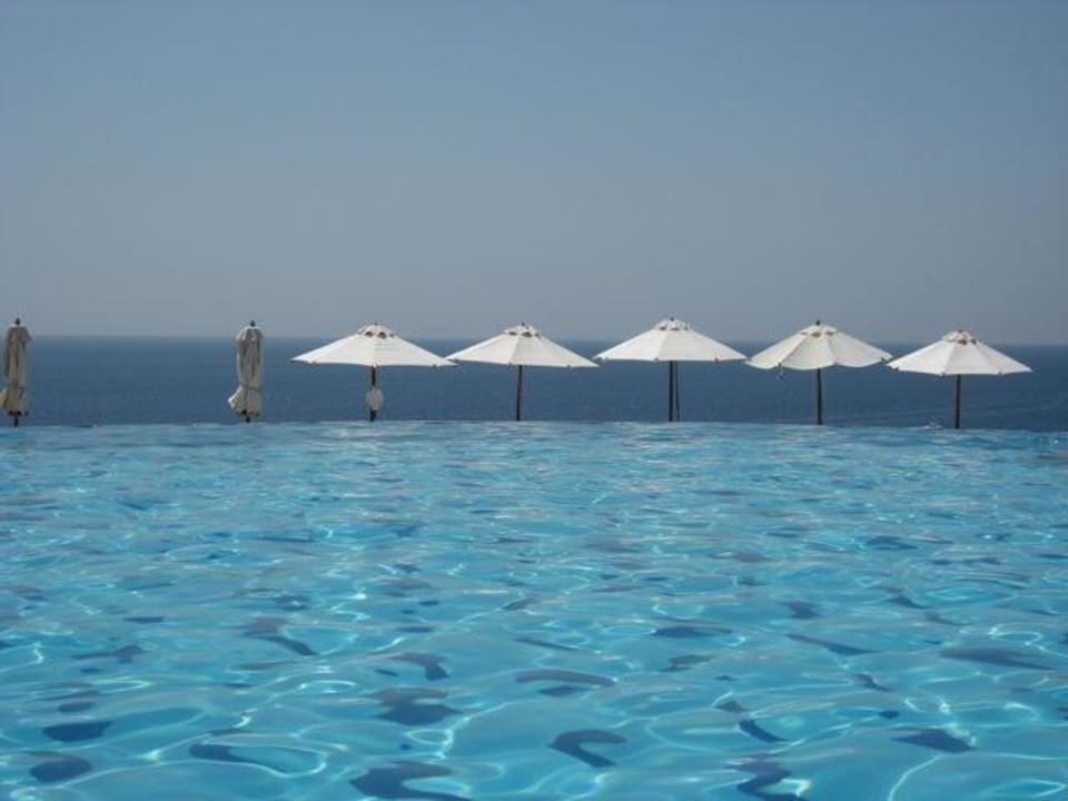 Ausblick vom Hauptpool aufs Meer Hotel Kalithea Horizon Royal