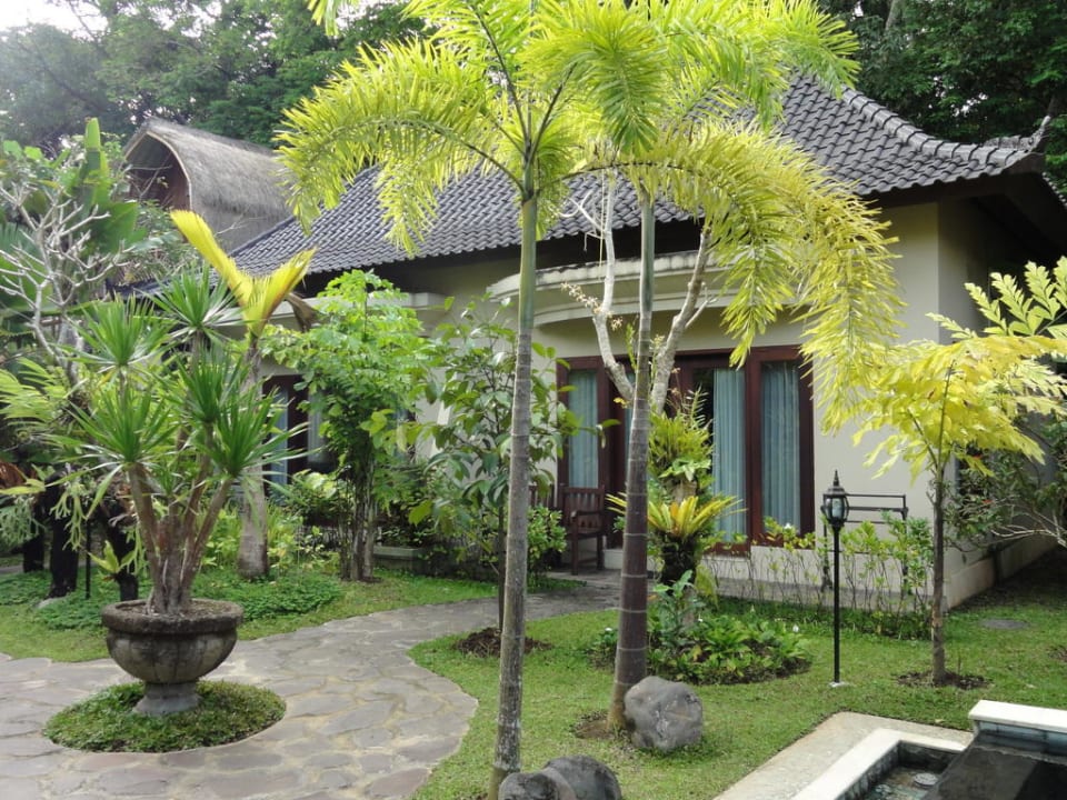 Außenansicht unseres Bungalows Hotel Beji Ubud Resort