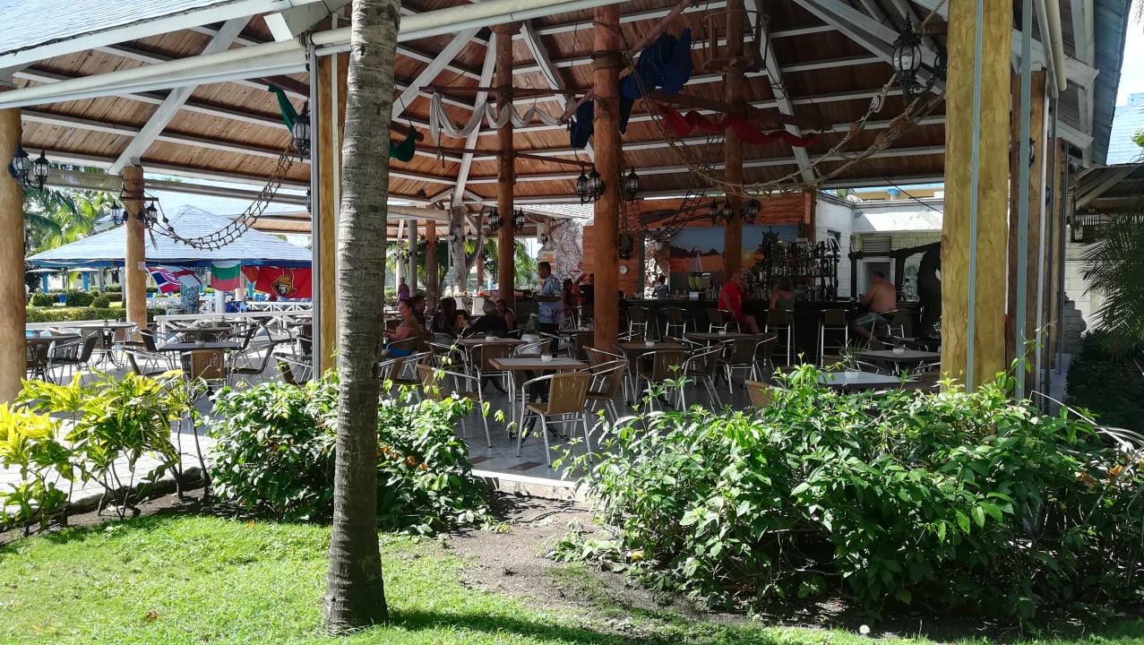 Gartenanlage ASTON Costa Verde Beach Resort