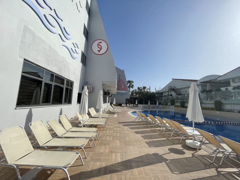 Pool Grand Seker Hotel