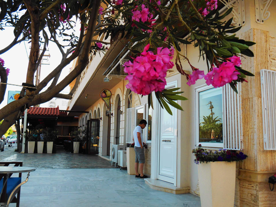 Toller schmuckladen  Hotel Axos