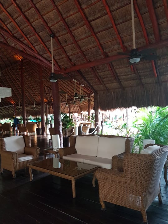 Lobby Akumal Bay Beach & Wellness Resort