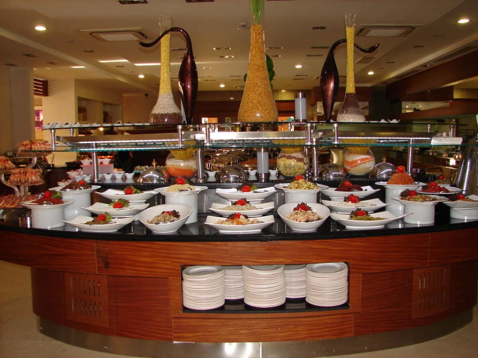 Ein Teil des großen Salatbüffet Sunis Evren Beach Resort Hotel & Spa
