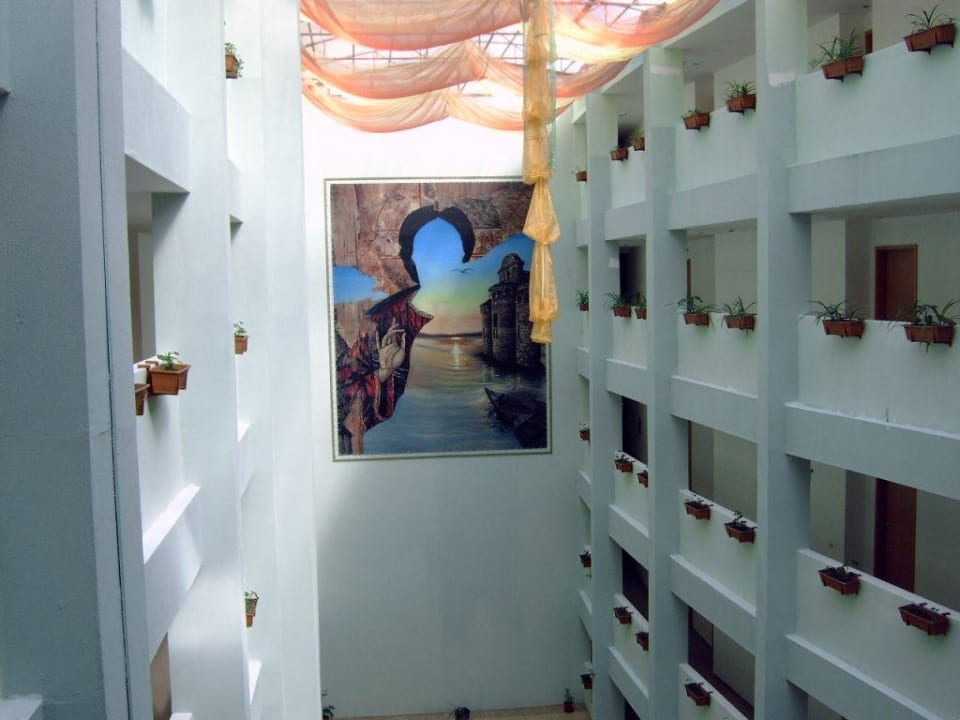 Innenraumbereich Hotel Mena Palace