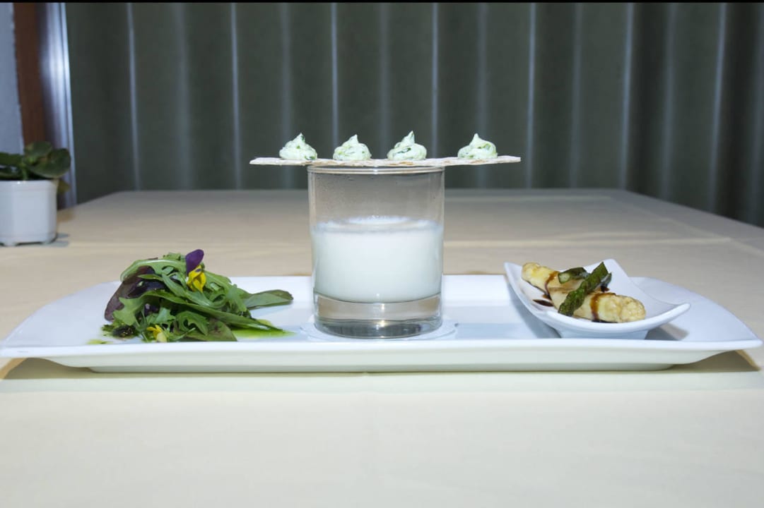 Duett vom Spargel Hotel Gasthaus Zur Krone