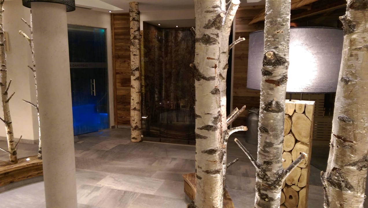 Neu gestalteter Saunabereich Wellnessresort Vier Jahreszeiten