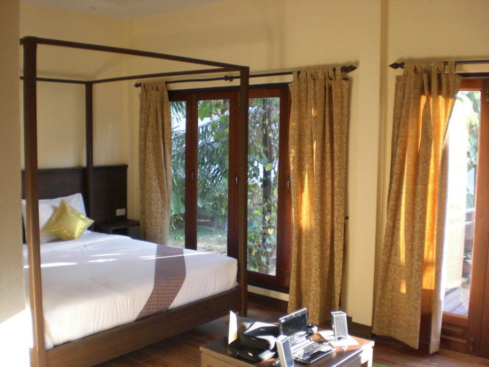 Bungalow Hotel Lanta Klong Nin Beach Resort