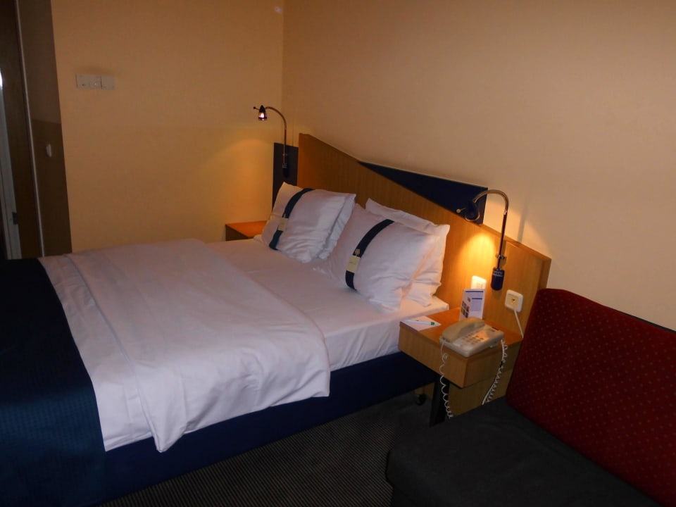 Betten Holiday Inn Express Frankfurt - Airport