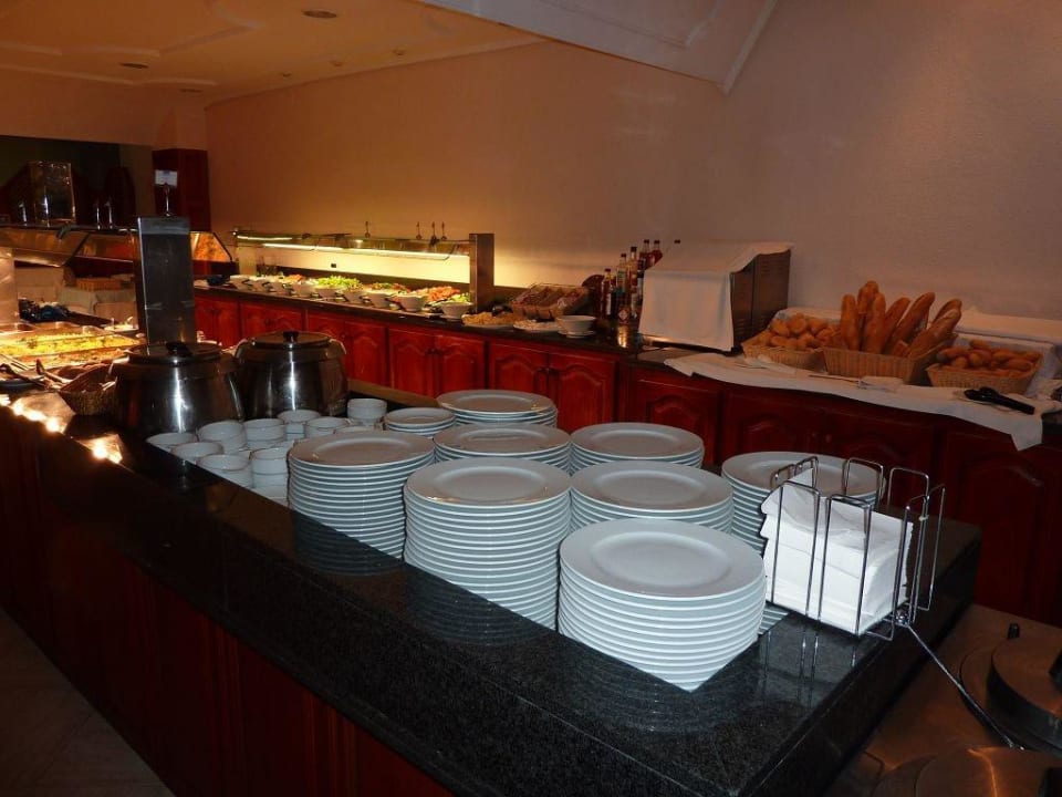 Büffet optisch gut, Essen gut BLUESEA Lagos de Cesar