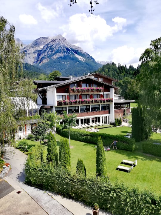 Ausblick Garni Hotel - Das Alpin Kaiserzeit