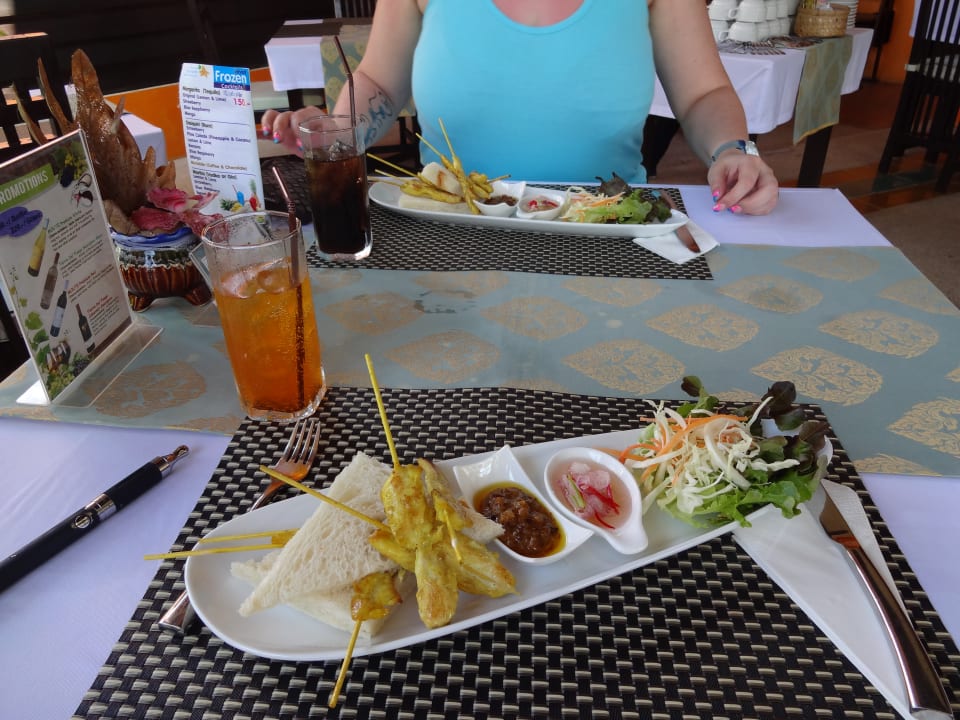 Abendessen. Sehr lecker! Hive Khaolak Beach Resort