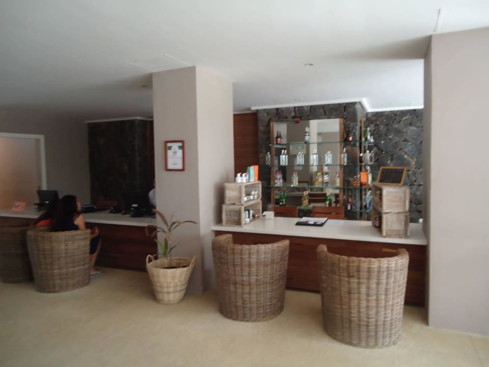 Rezeption Friday Attitude