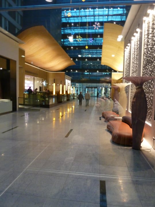 Eingang Hilton Frankfurt Airport
