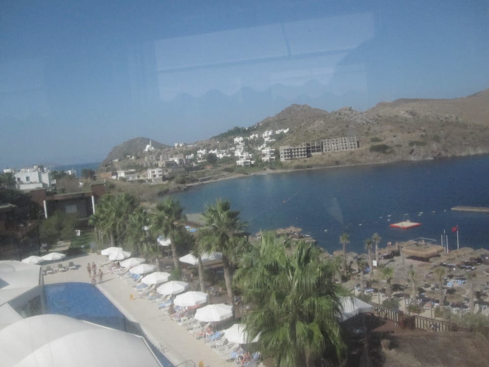 Widok na plażę Delta Hotels By Marriott Bodrum