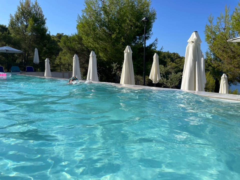 Pool Gava Waterman Island Cottages