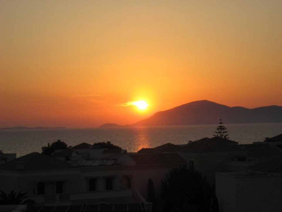 Sonnenuntergang Neptune Luxury Resort