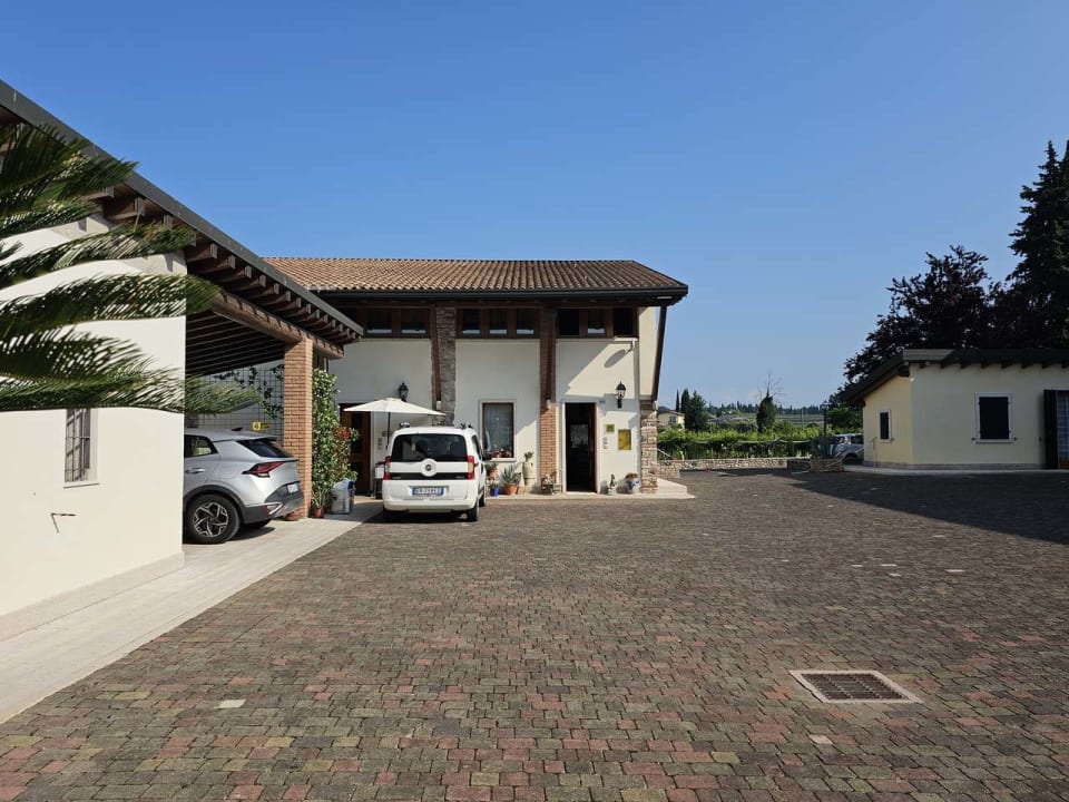 Außenansicht Hotel Corte Pontigliardo