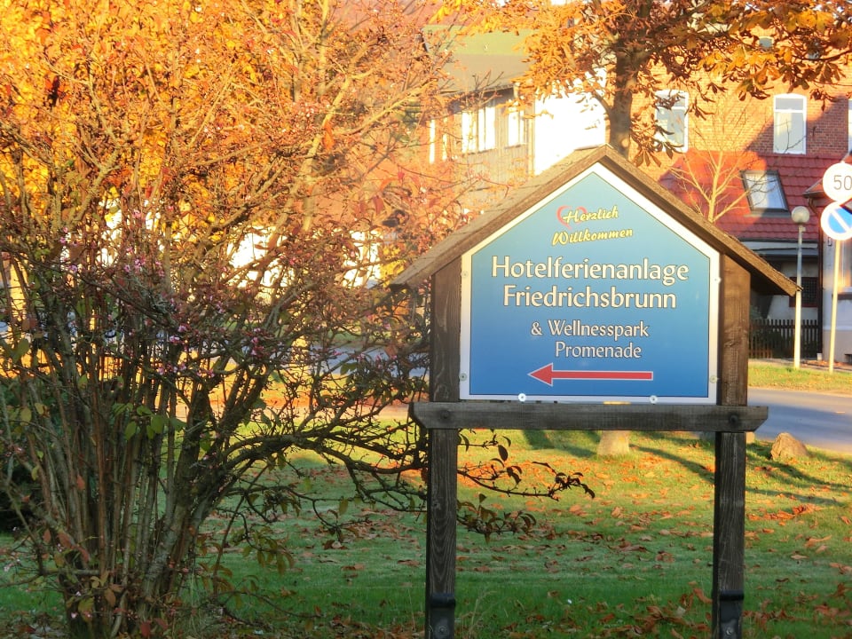 Hinweisschild zum Hotel Landhotel Harz
