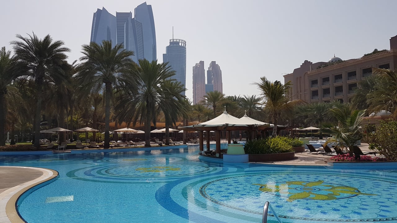 Pool Emirates Palace Mandarin Oriental