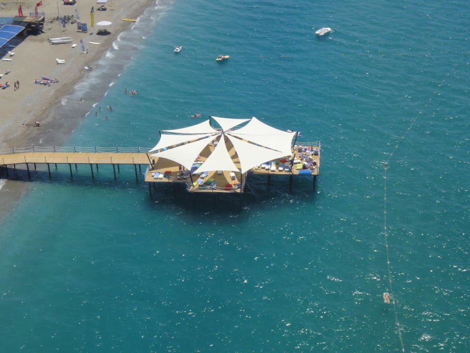 Blick auf den Steg Seaden Sea World Resort & Spa