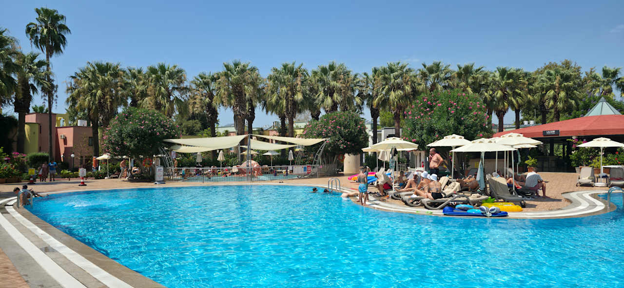 Pool VONRESORT Golden Beach