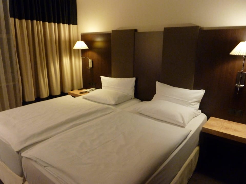 Bett Hotel NH Frankfurt Airport