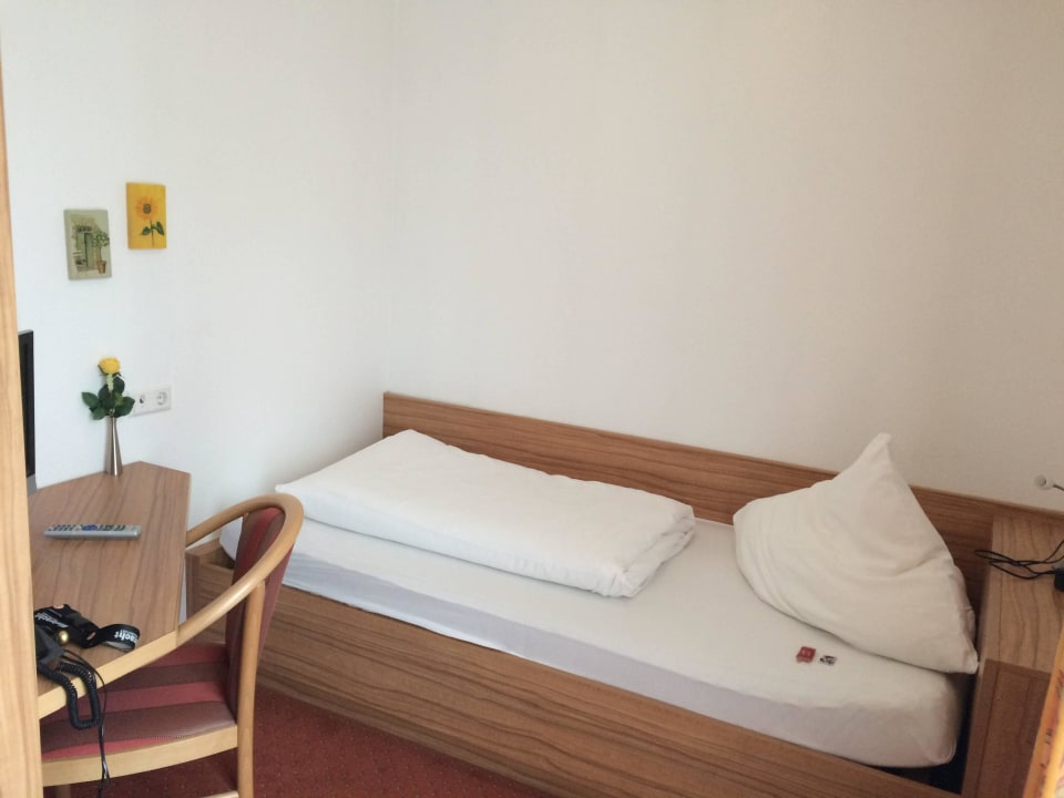 Bett mit Schreibtisch Gasthof Hotel Schwanen
