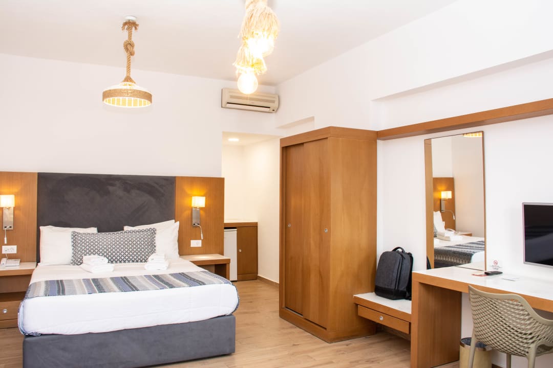 Zimmer Yianna Caravel By Checkin
