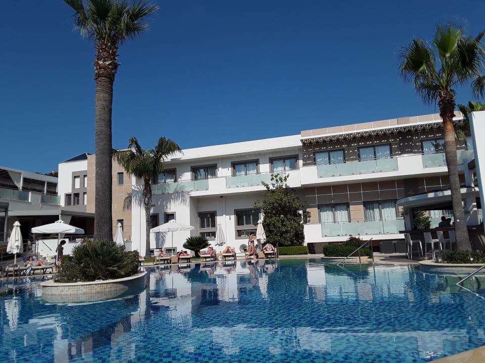 Pool Lesante Classic - Preferred Hotels & Resorts