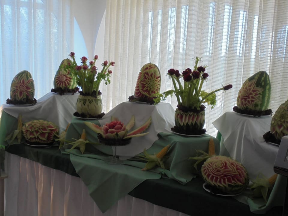 Geschnittene Wassermelone Dekoration Mastichari Bay Hotel