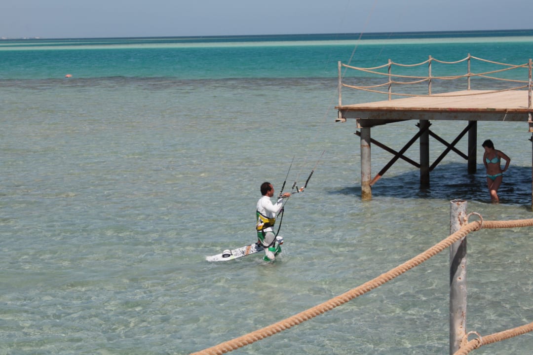 Пляж AMC Royal Hotel & SPA