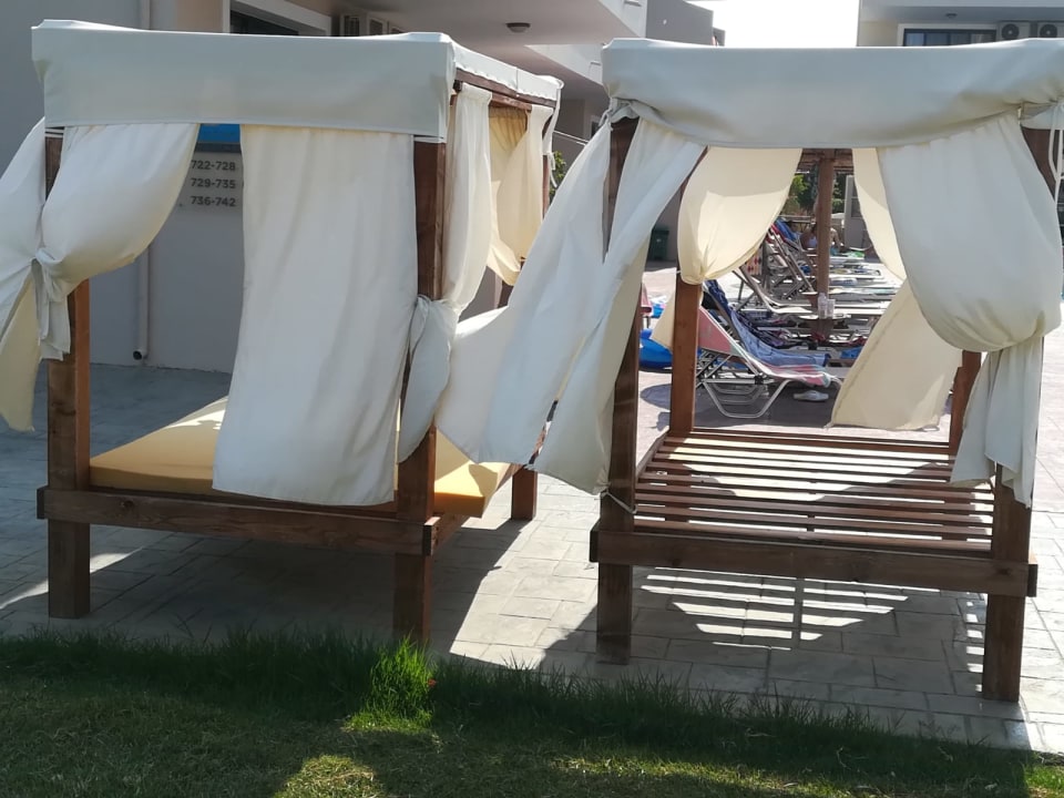 Pool Apartments Angela Beach