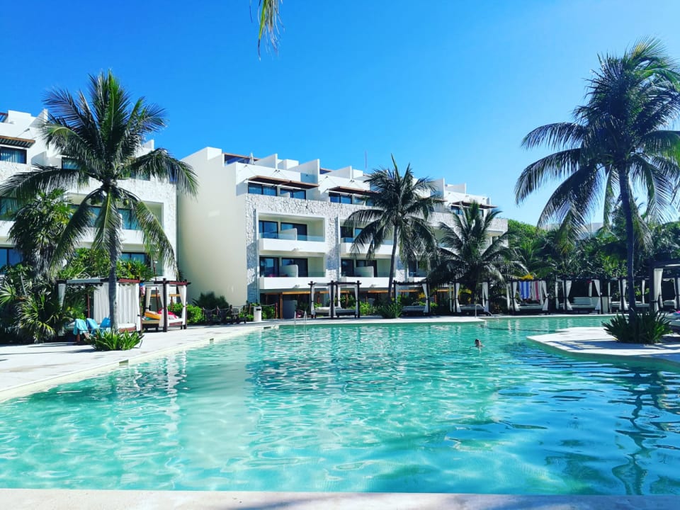Pool Akumal Bay Beach & Wellness Resort